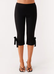 Takeover Capri Pants - Black